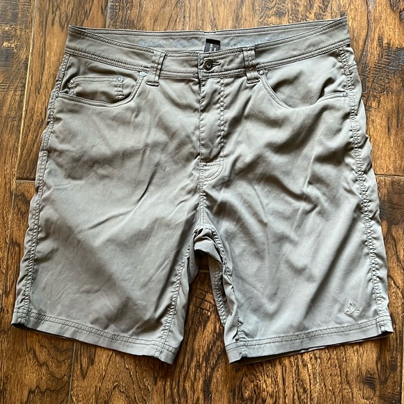 Prana men’s size 36 waist and 9 inch length shorts - Picture 2 of 11